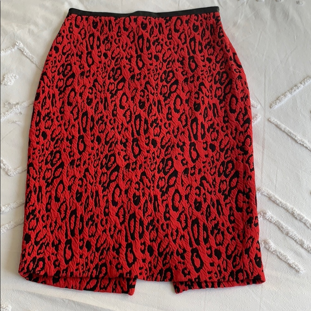 Leopard Pencil skirt